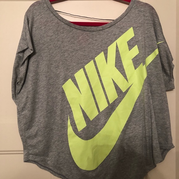 Nike T-Shirt - Picture 1 of 1